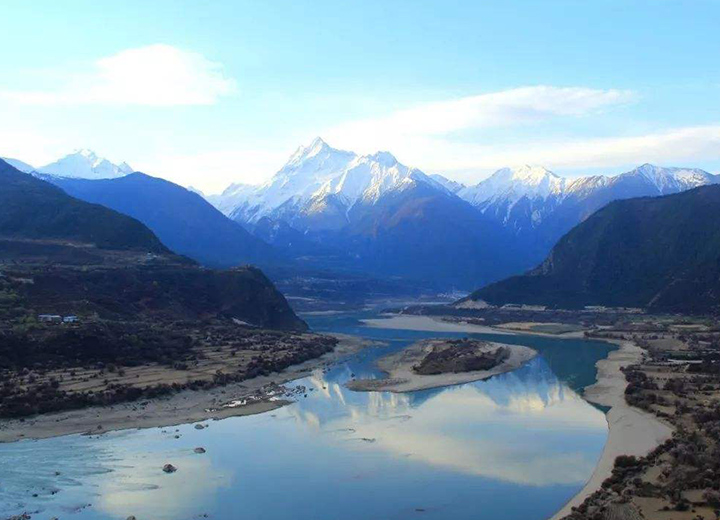 雅鲁藏布大峡谷